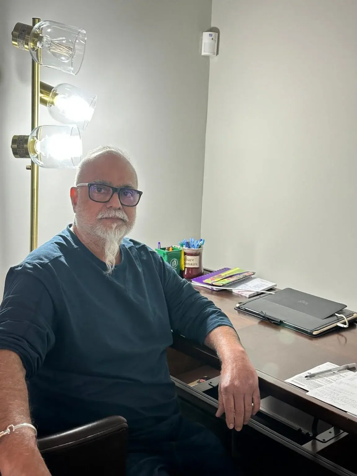 Fram Sarkari, M.S., LHMC, Licensed Psychotherapist, professional headshot